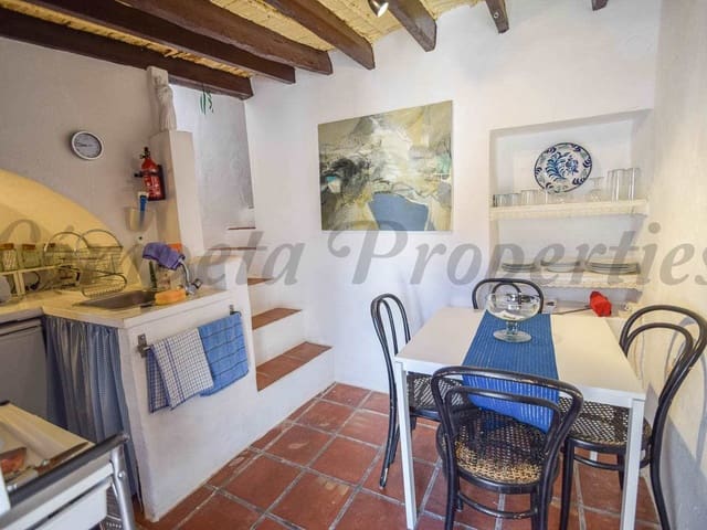 Image No.6-3 Bed Townhouse for sale