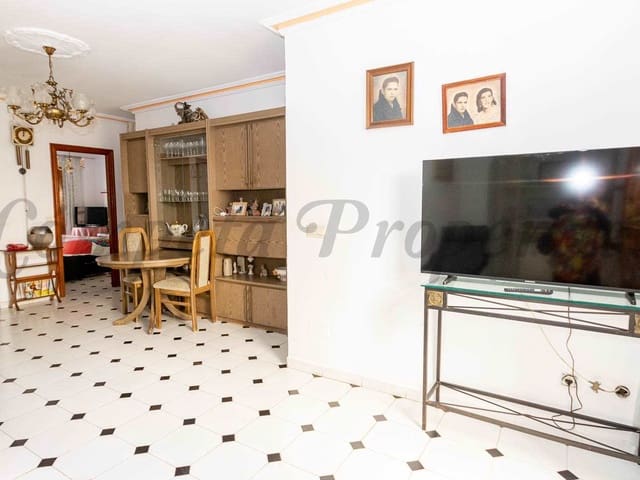 Image No.13-8 Bed Townhouse for sale