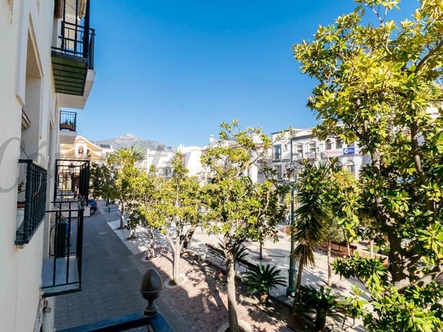 Image No.16-8 Bed Townhouse for sale