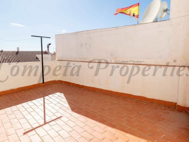 Image No.24-8 Bed Townhouse for sale