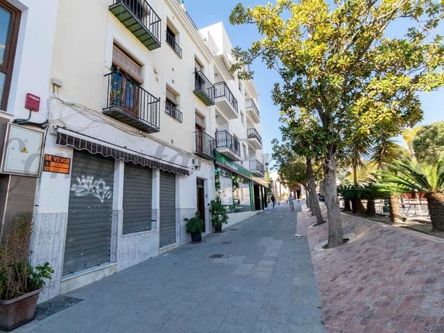 Image No.26-8 Bed Townhouse for sale