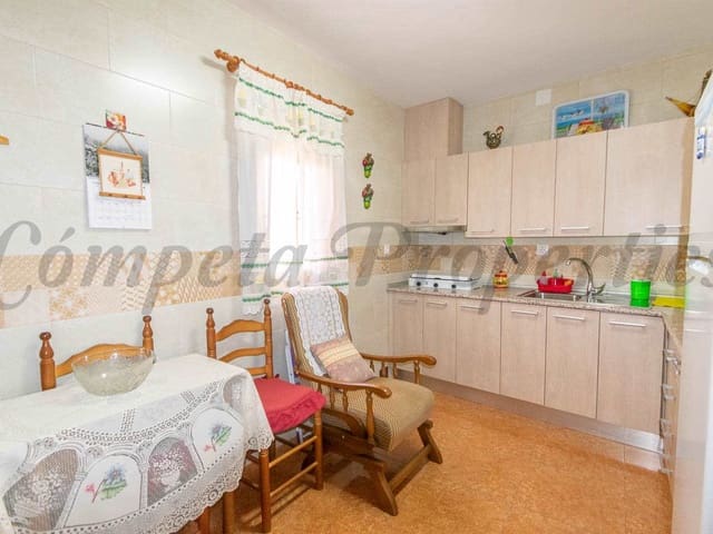 Image No.7-5 Bed Townhouse for sale