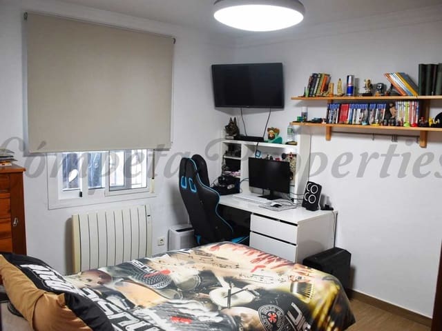 Image No.10-3 Bed Townhouse for sale