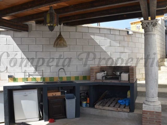 Image No.5-3 Bed Townhouse for sale