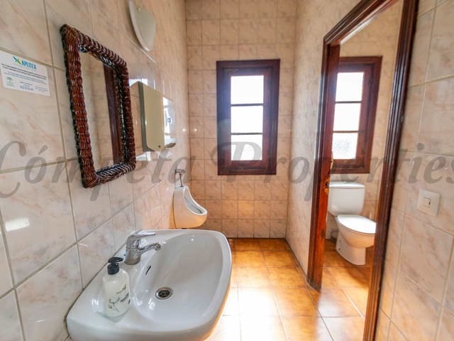 Image No.12-6 Bed Villa for sale