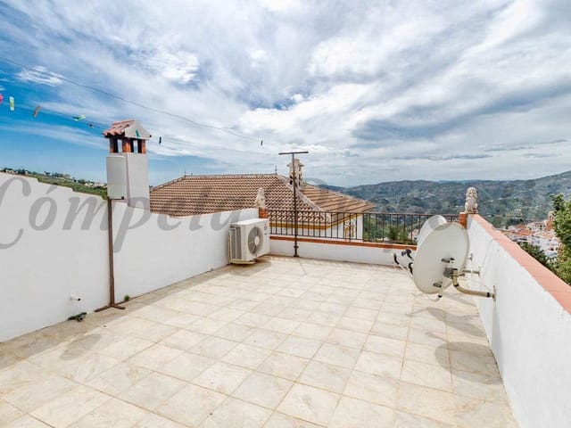 Image No.11-3 Bed Townhouse for sale