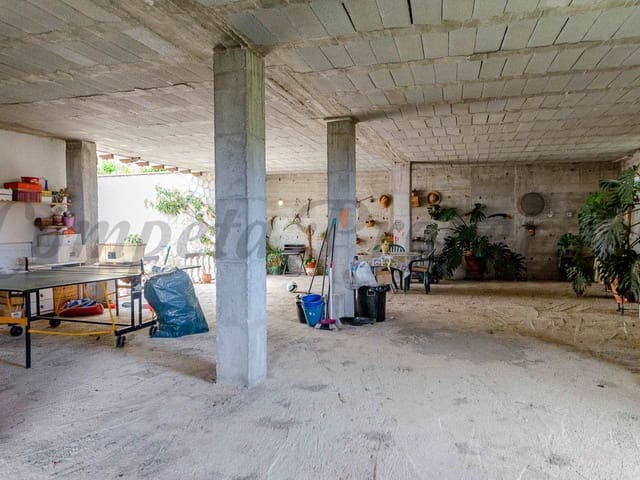 Image No.14-3 Bed Townhouse for sale