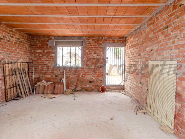 Image No.15-3 Bed Townhouse for sale