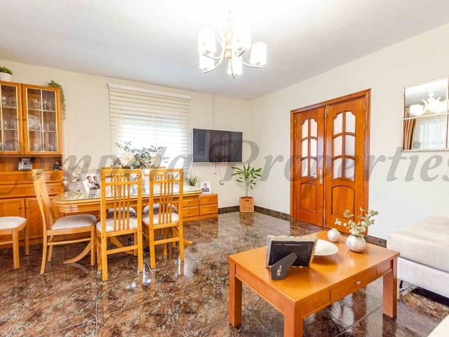 Image No.4-3 Bed Townhouse for sale