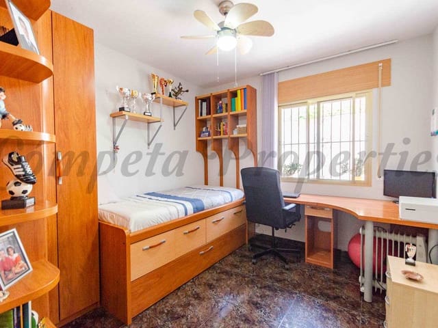 Image No.6-3 Bed Townhouse for sale