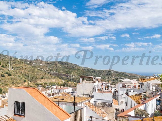 Image No.20-4 Bed Townhouse for sale