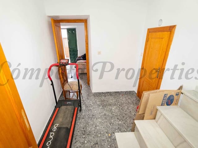 Image No.8-4 Bed Townhouse for sale