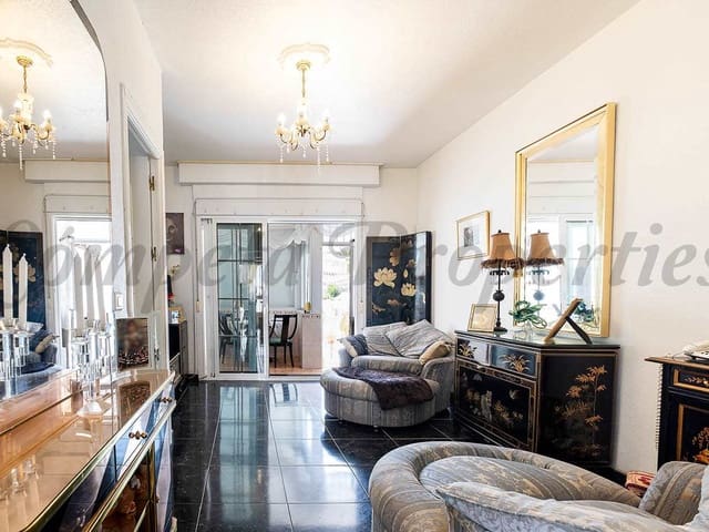 Image No.9-2 Bed Townhouse for sale