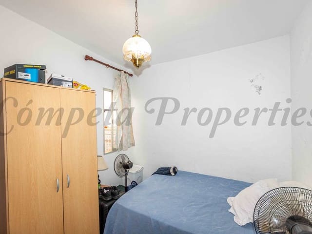 Image No.10-3 Bed Townhouse for sale