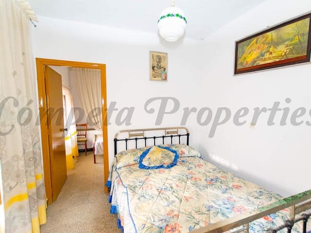 Image No.4-5 Bed Townhouse for sale