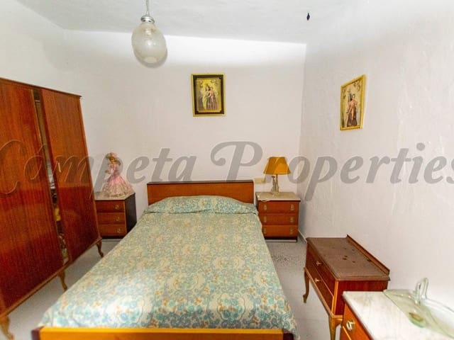 Image No.6-5 Bed Townhouse for sale