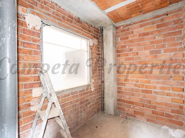 Image No.3-4 Bed Townhouse for sale