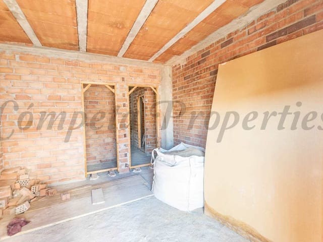 Image No.6-4 Bed Townhouse for sale