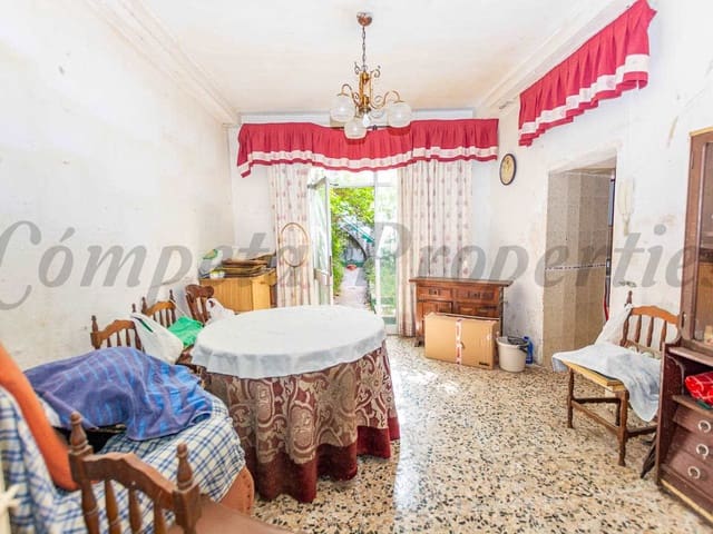 Image No.6-6 Bed Townhouse for sale