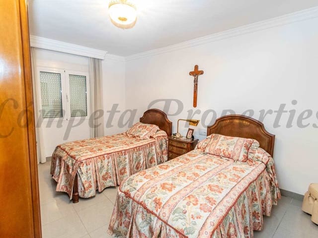 Image No.7-4 Bed Townhouse for sale