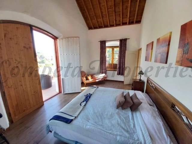 Image No.25-Villa de 4 chambres à vendre à Nerja