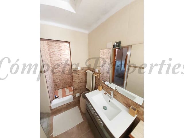 Image No.33-Villa de 4 chambres à vendre à Nerja