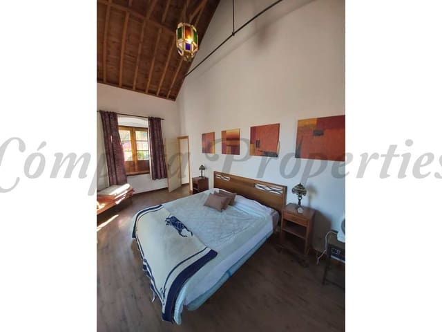 Image No.39-Villa de 4 chambres à vendre à Nerja