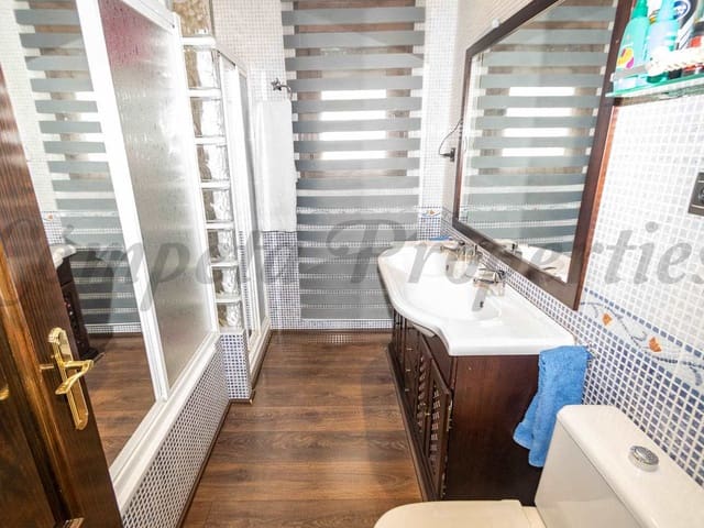 Image No.12-4 Bed Villa for sale