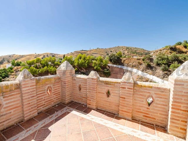 Image No.10-3 Bed Townhouse for sale