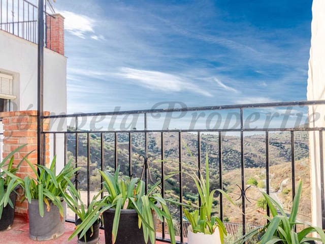 Image No.13-3 Bed Townhouse for sale