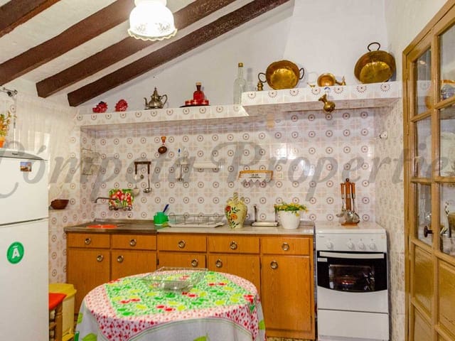 Image No.6-3 Bed Townhouse for sale