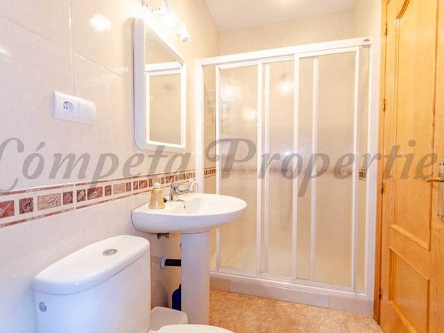 Image No.11-5 Bed Townhouse for sale