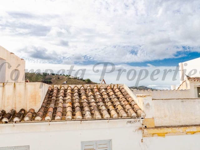 Image No.17-5 Bed Townhouse for sale