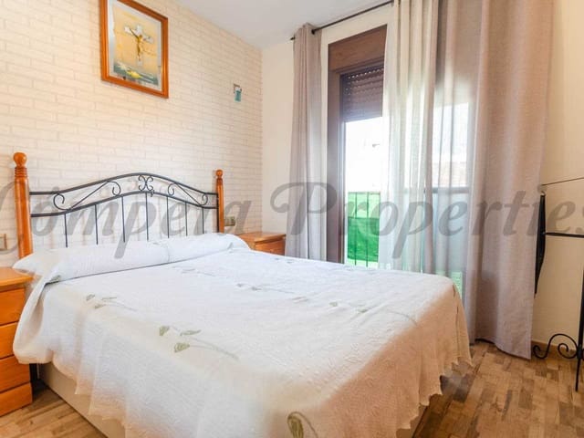 Image No.4-3 Bed Townhouse for sale