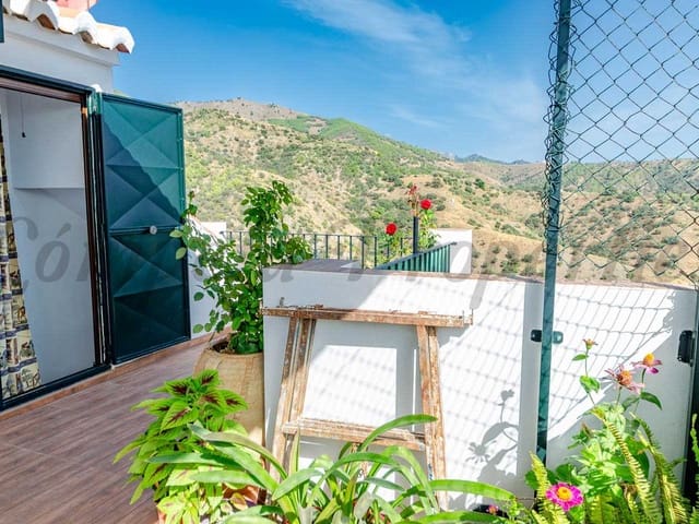 Image No.8-3 Bed Townhouse for sale