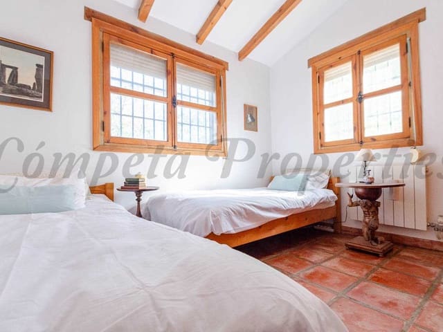 Image No.8-3 Bed Villa for sale