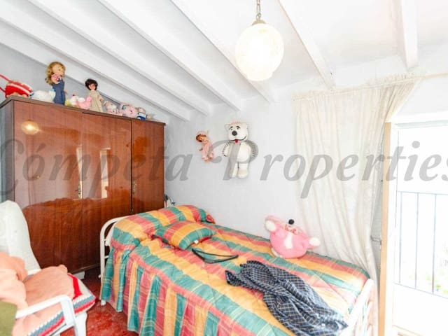 Image No.9-3 Bed Townhouse for sale