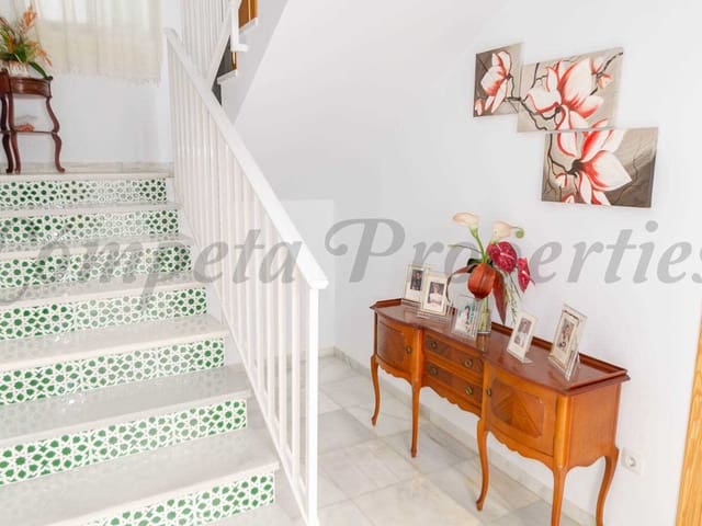 Image No.6-4 Bed Townhouse for sale