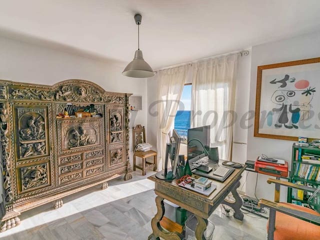 Image No.14-3 Bed Apartment for sale