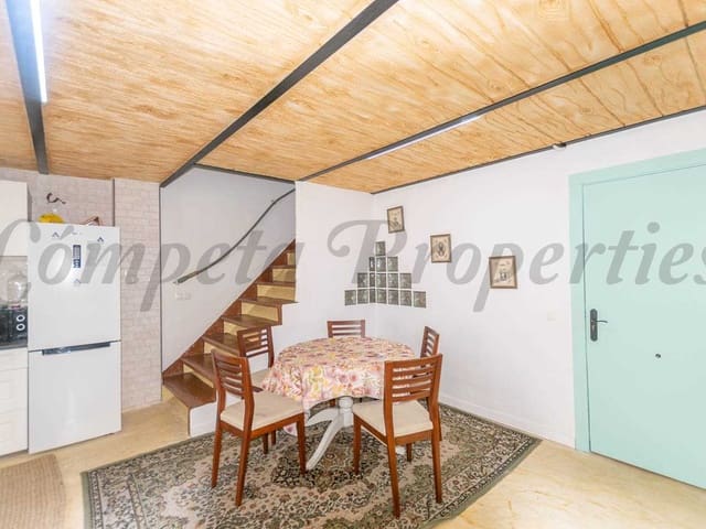 Image No.14-4 Bed Townhouse for sale