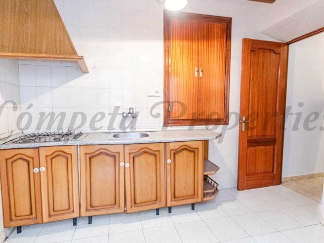 Image No.4-6 Bed Townhouse for sale