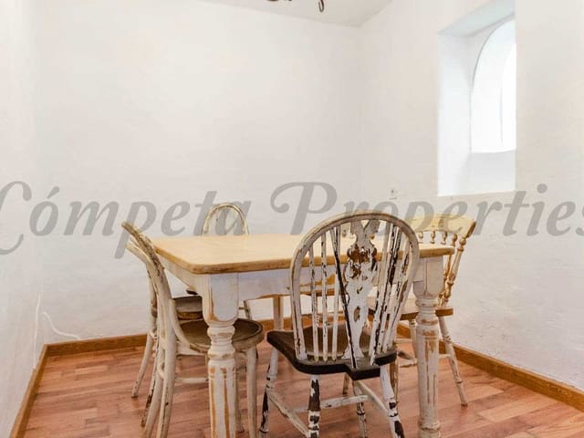 Image No.4-4 Bed Townhouse for sale