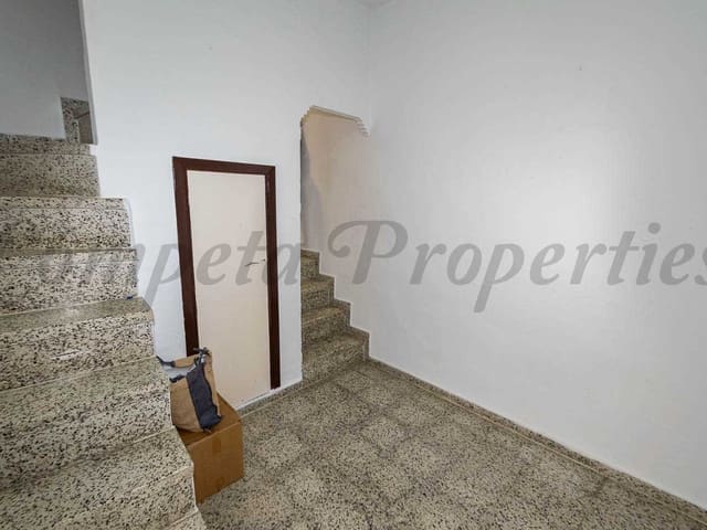 Image No.9-3 Bed Townhouse for sale