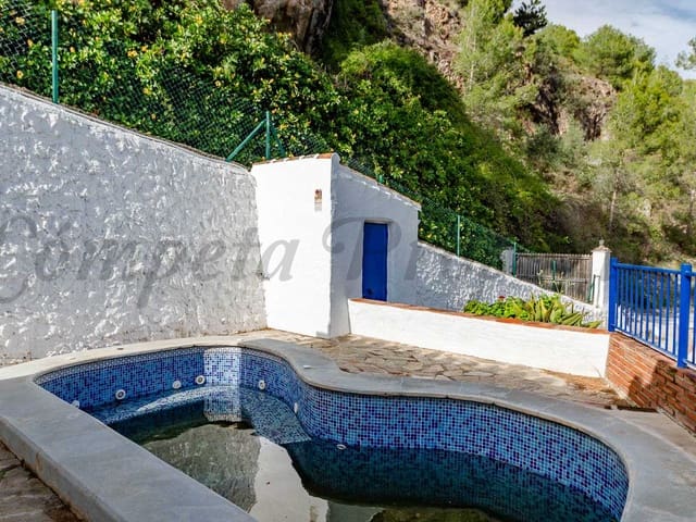 Image No.2-2 Bed Villa for sale