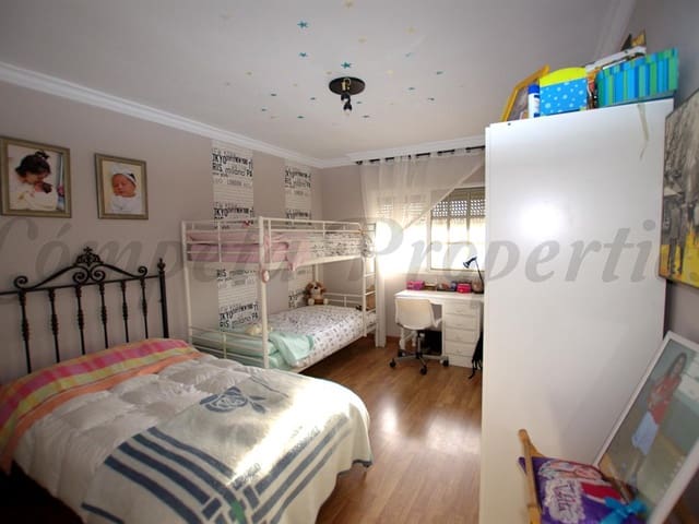 Image No.6-Propriété de 4 chambres à vendre à Cómpeta