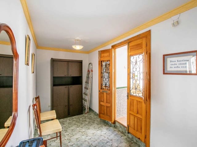 Image No.4-4 Bed Townhouse for sale