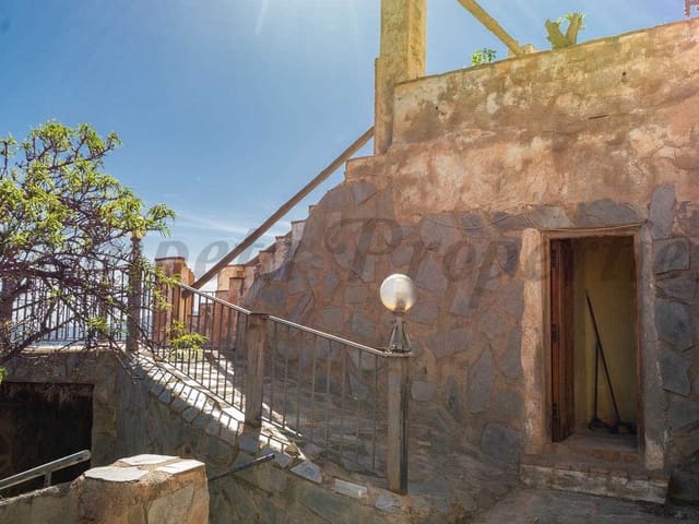 Image No.13-16 Bed Property for sale