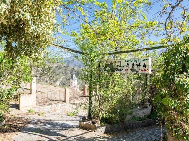 Image No.2-16 Bed Property for sale