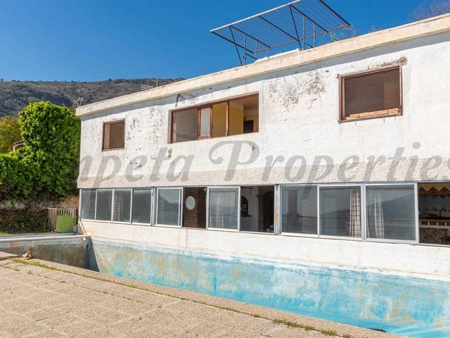 Image No.5-16 Bed Property for sale