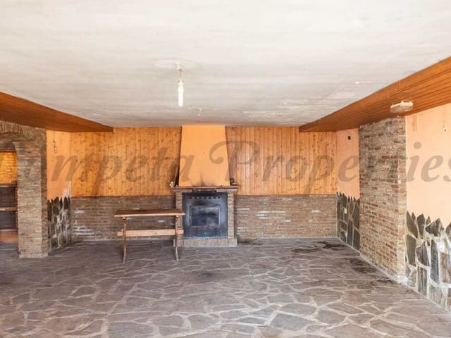 Image No.9-16 Bed Property for sale